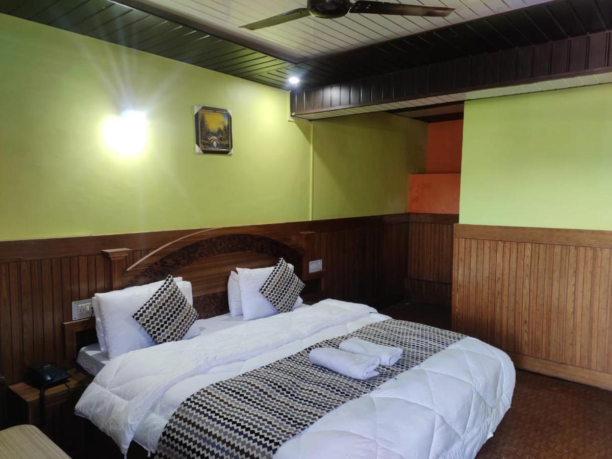 Hotel Deepraj, Kausani Exterior foto