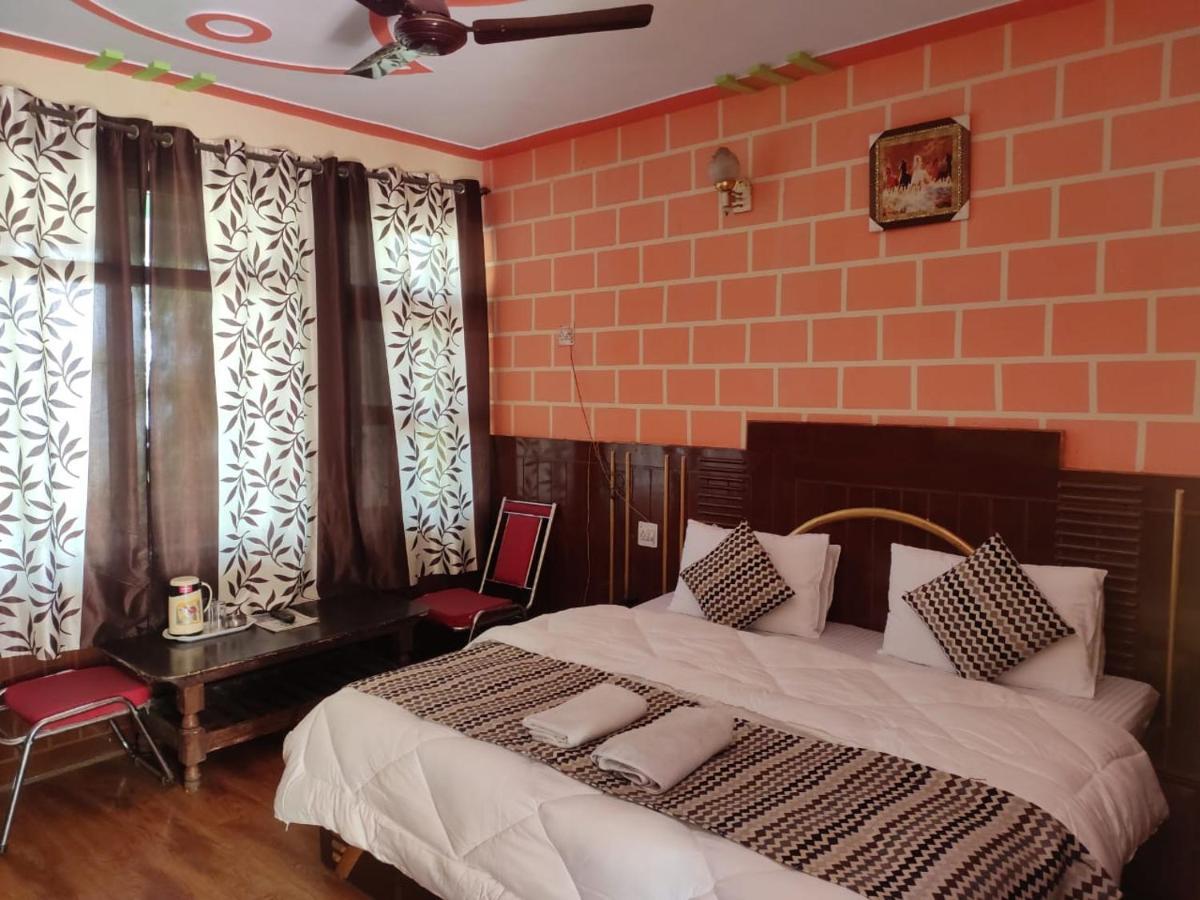 Hotel Deepraj, Kausani Exterior foto