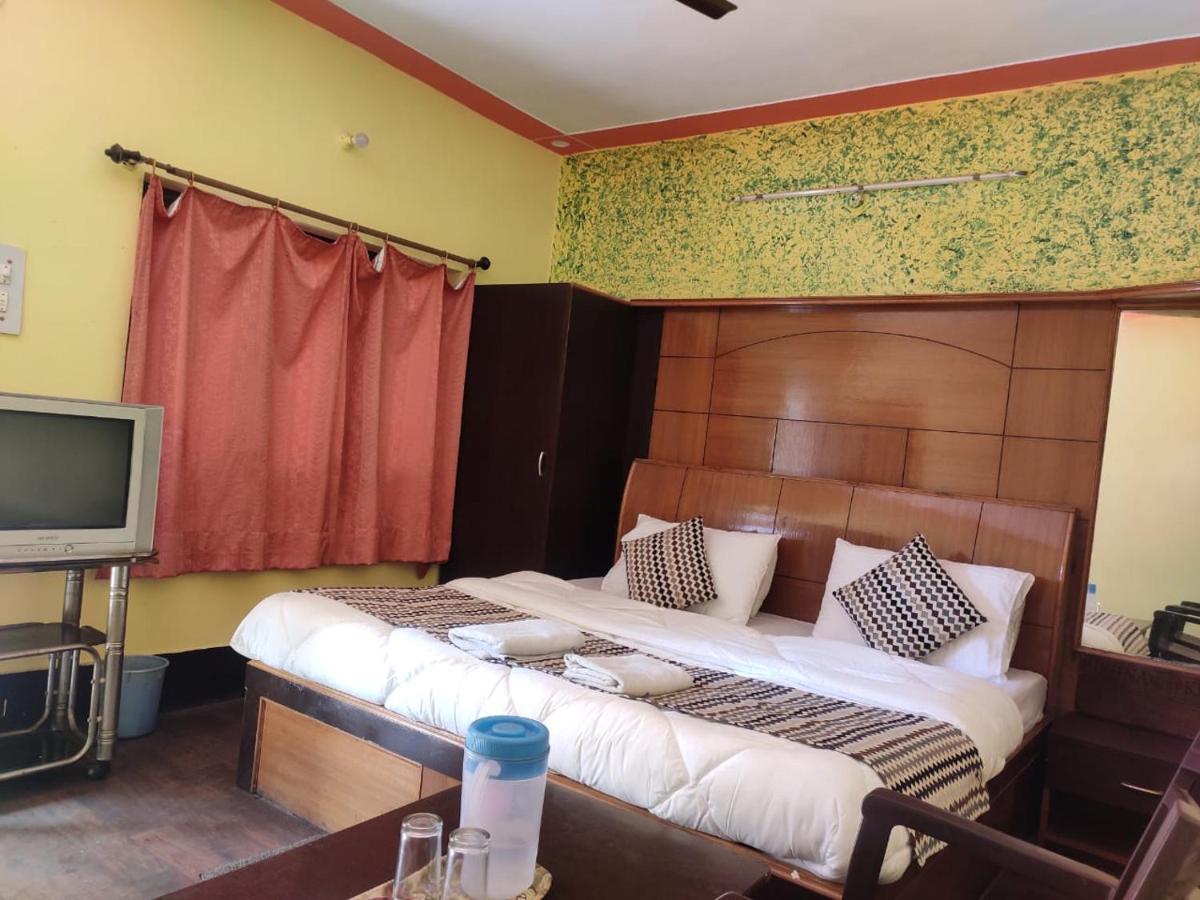 Hotel Deepraj, Kausani Exterior foto