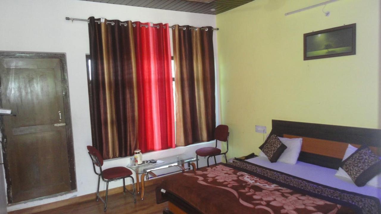 Hotel Deepraj, Kausani Exterior foto