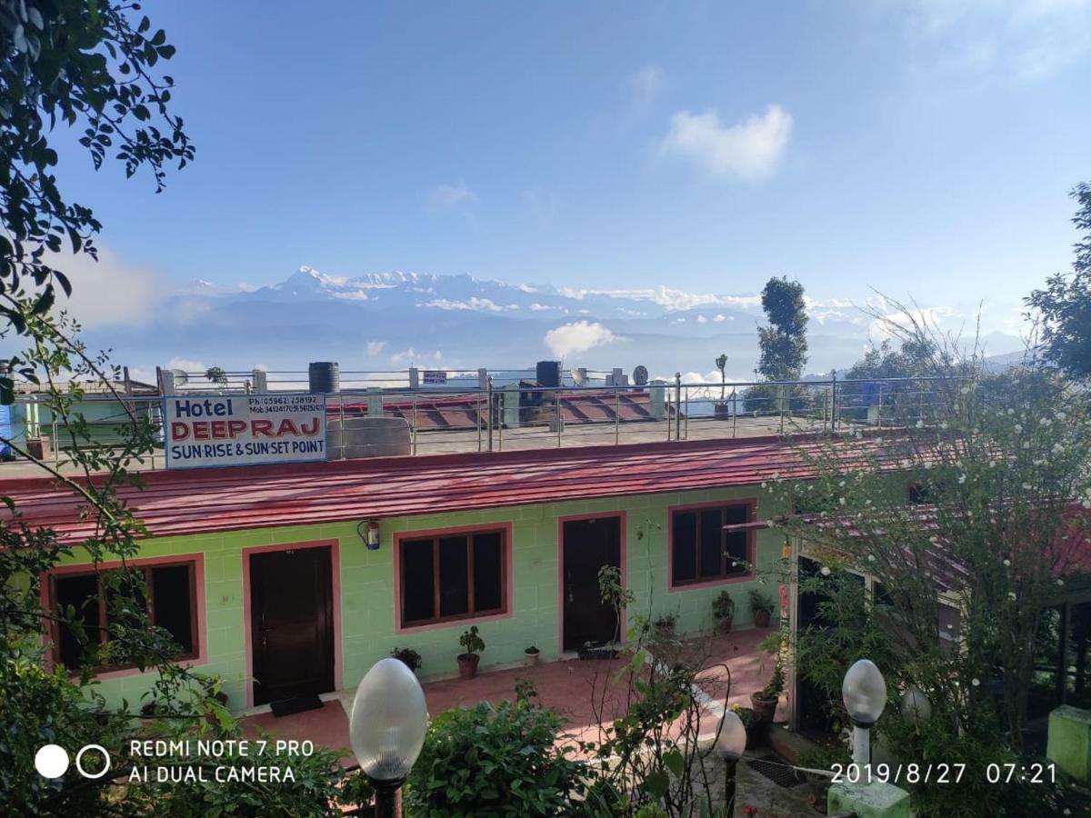 Hotel Deepraj, Kausani Exterior foto